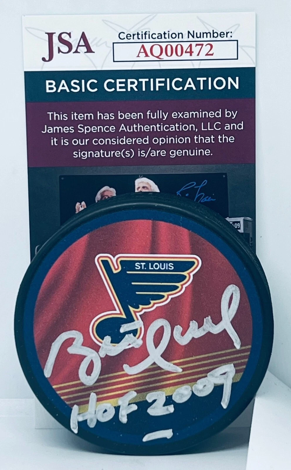 Brett Hull signed St. Louis Blues Retro Puck autographed W HOF Inscription 2 JSA