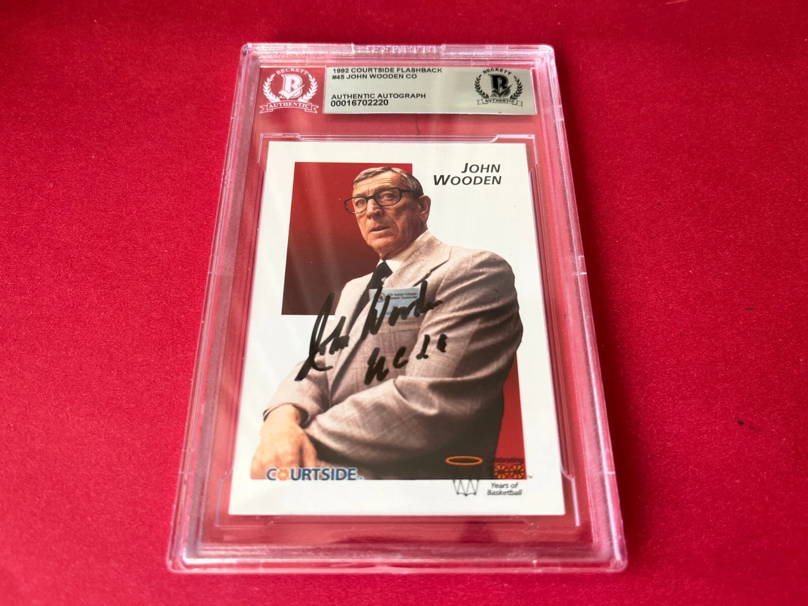 John Wooden HOF UCLA 1992 Courtside Flashback Card Signed Auto Beckett BAS