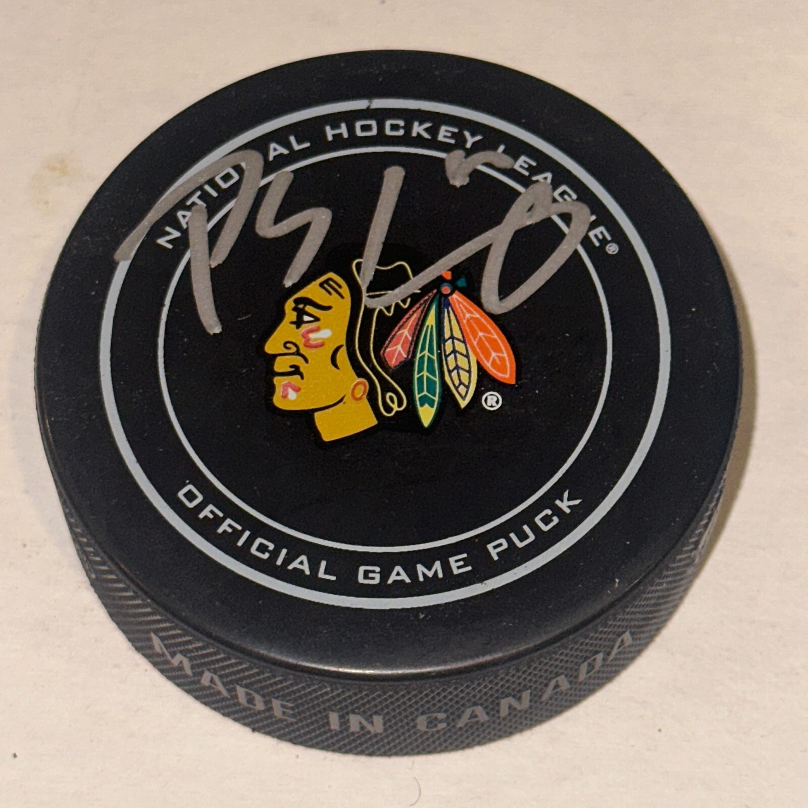 PATRICK SHARP Signed Chicago BLACKHAWKS Official GAME Puck Beckett BAS