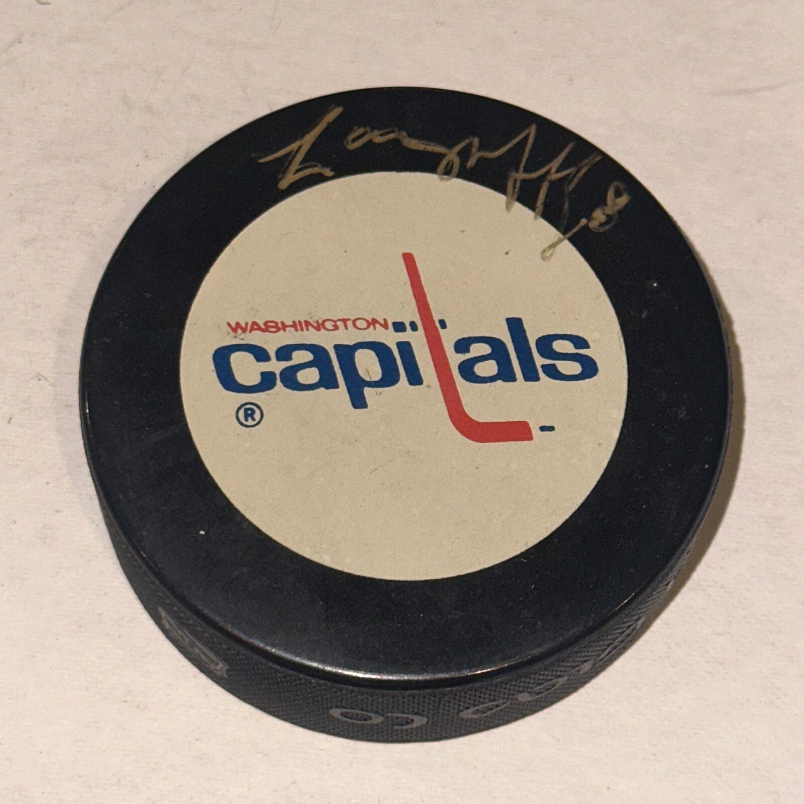 LARRY MURPHY Signed Washington CAPITALS Official GAME Puck Beckett BAS