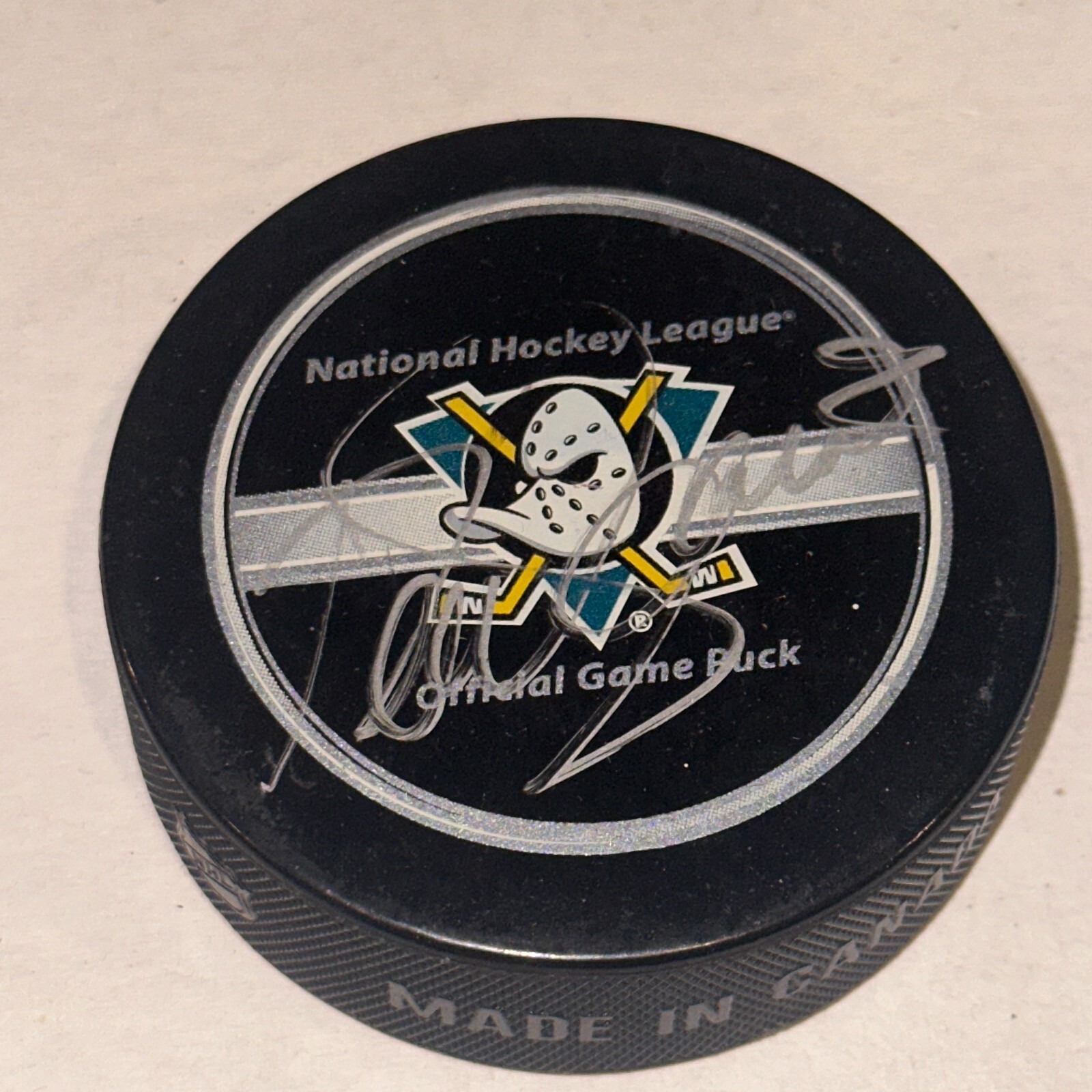 TEEMU SELANNE Signed Anaheim DUCKS Official GAME Puck Beckett BAS