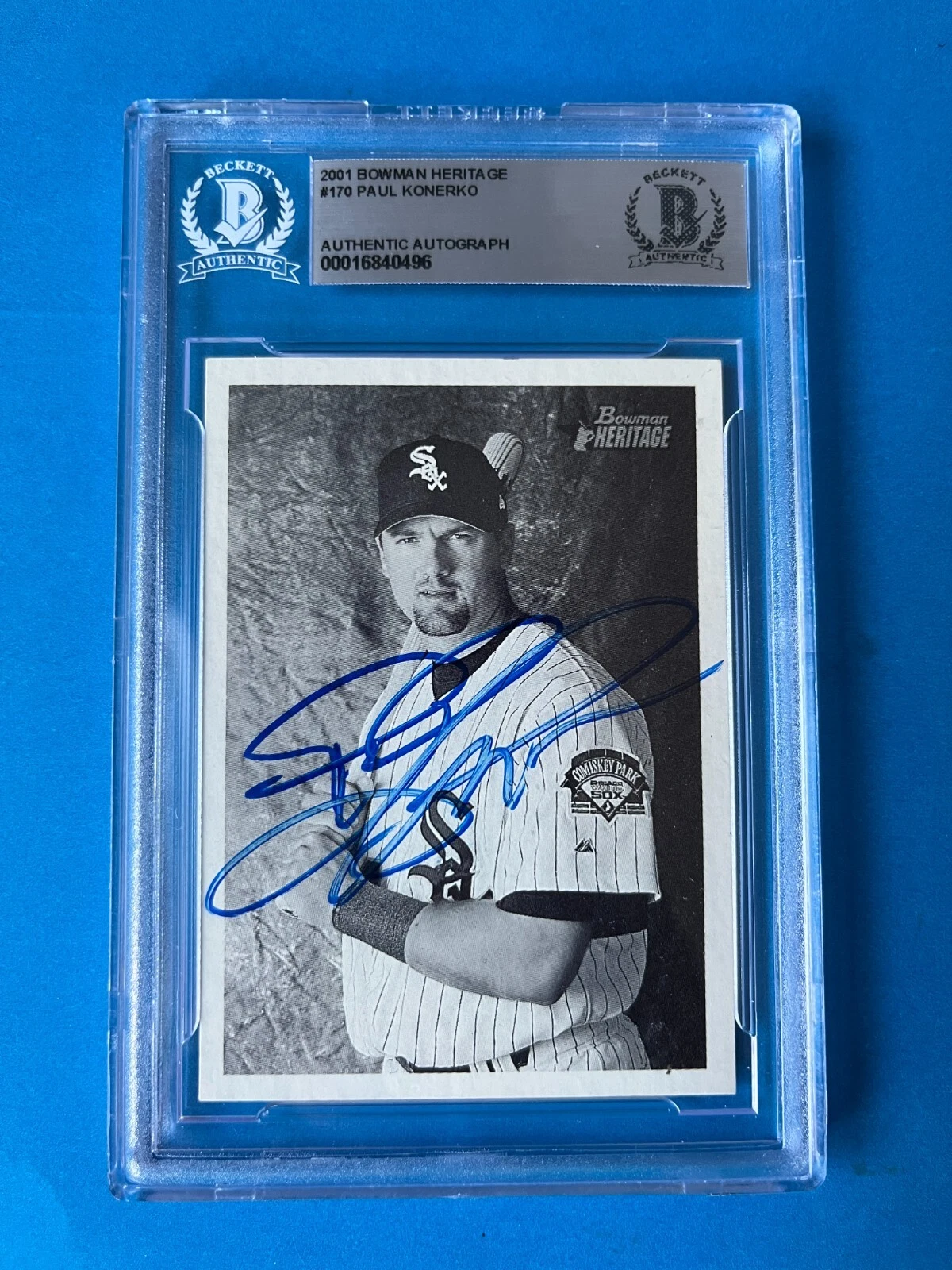 Paul Konerko White Sox 2001 Bowman Heritage Card Signed Auto Beckett BAS Slabbed