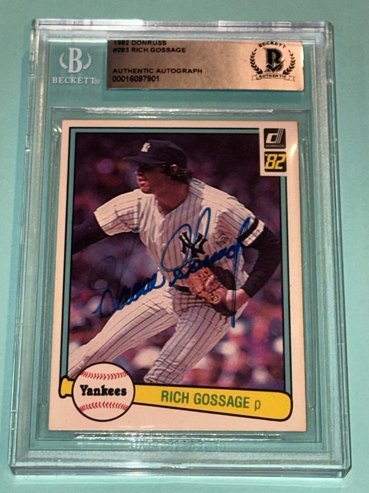 RICH GOOSE GOSSAGE Signed 1982 TOPPS Card #283 Beckett Authenticated BAS
