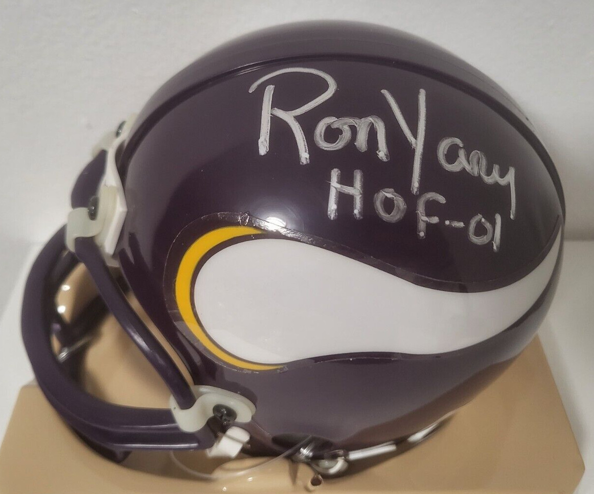 RON YARY MINNESOTA VIKINGS HOF 01 SIGNED AUTOGRAPHED AUTO MINI HELMET W/COA
