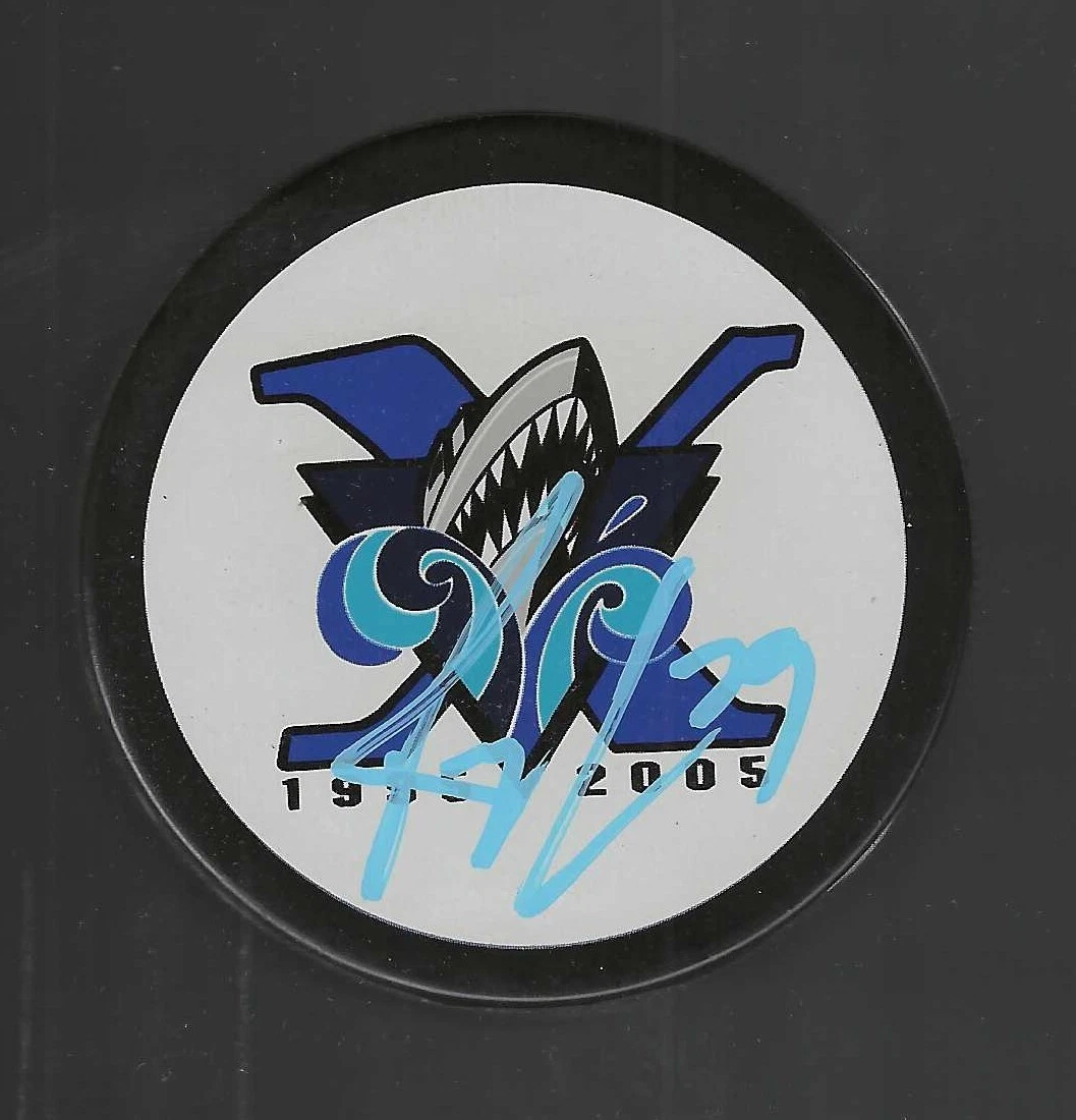 Ryane Clowe Signed Rimouski Oceanic Puck San Jose Sharks