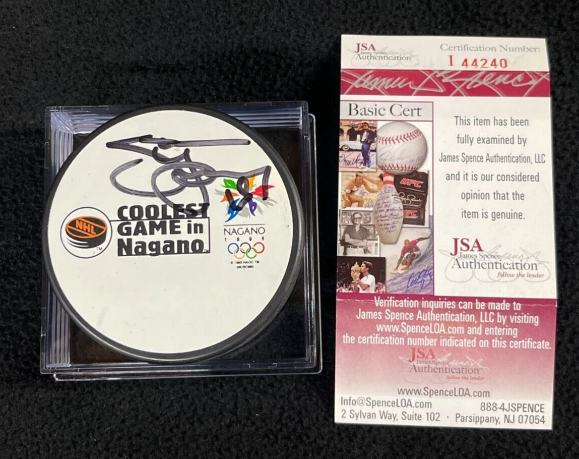 Steve Yzerman Signed Detroit Red Wings Nagano 1998 Olympics Puck Canada JSA COA