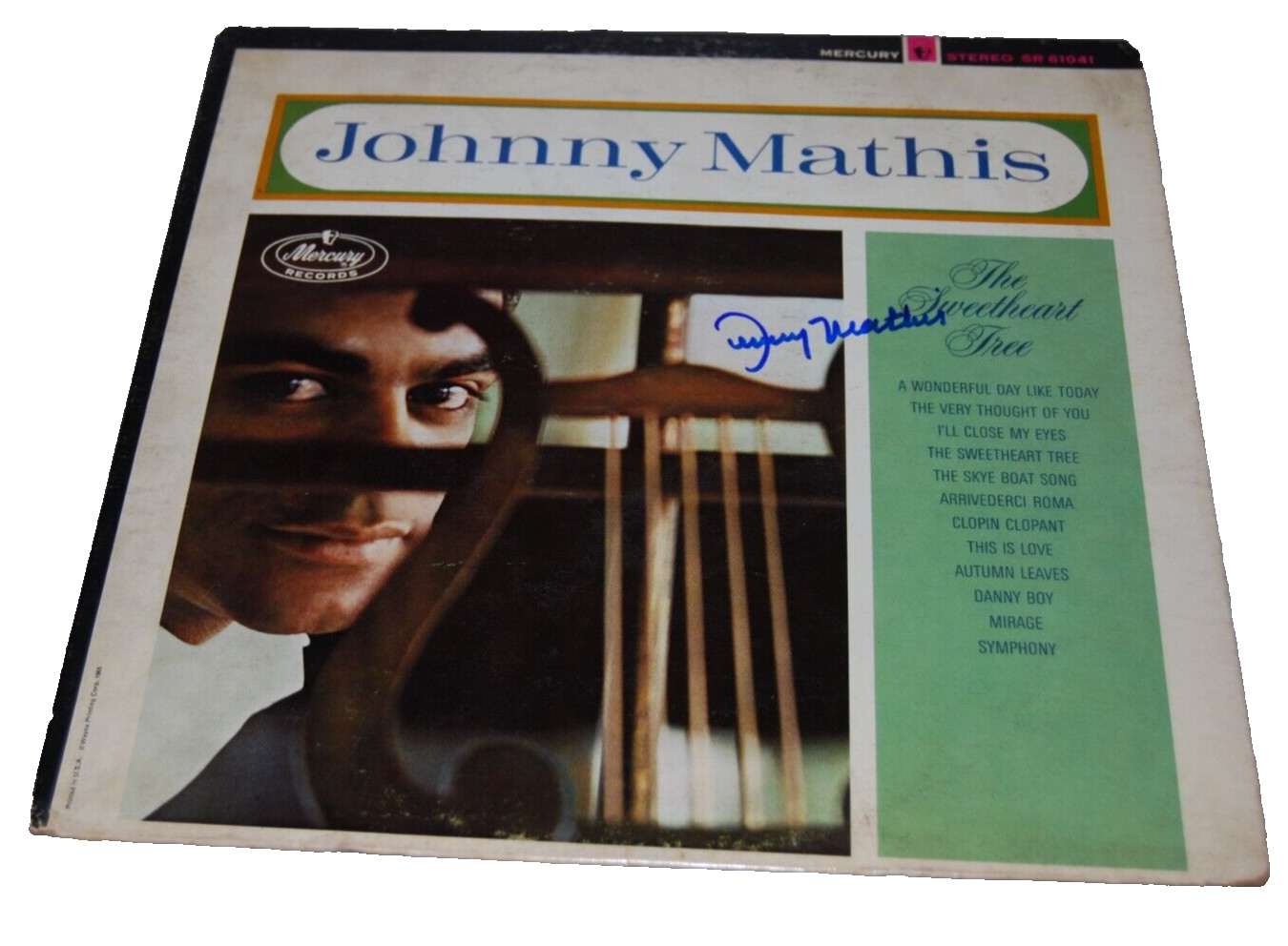 JOHNNY MATHIS signed THE SWEETHEART TREE Vinyl Album Record BECKETT BAS BM02719
