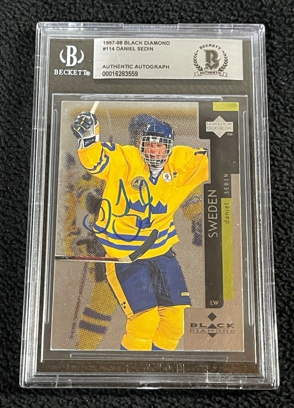 Daniel Sedin Signed 1997/98 UD Black Diamond Rookie Card #114 Beckett Certified