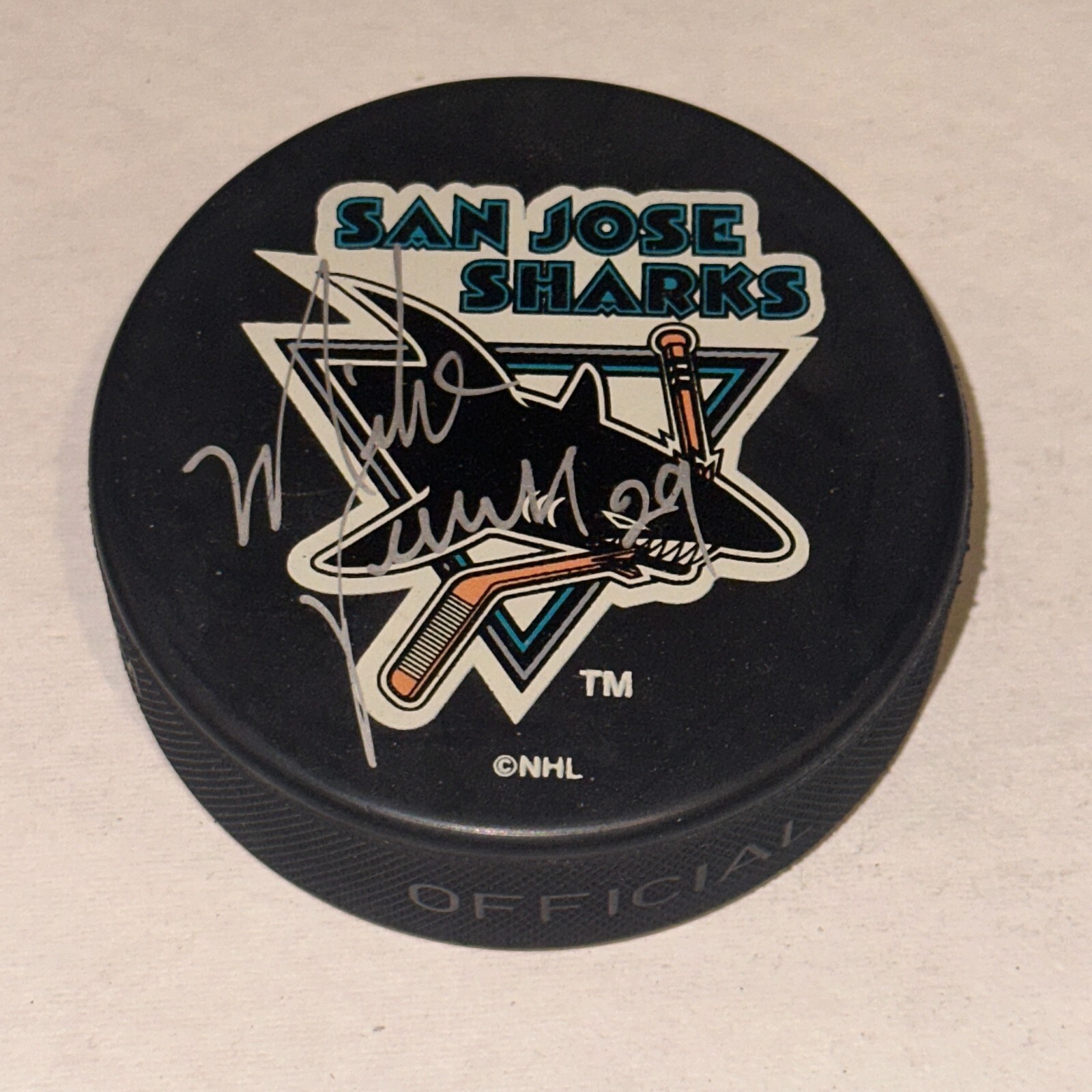 MIKE VERNON Signed San Jose SHARKS Puck Beckett Authenticated BAS