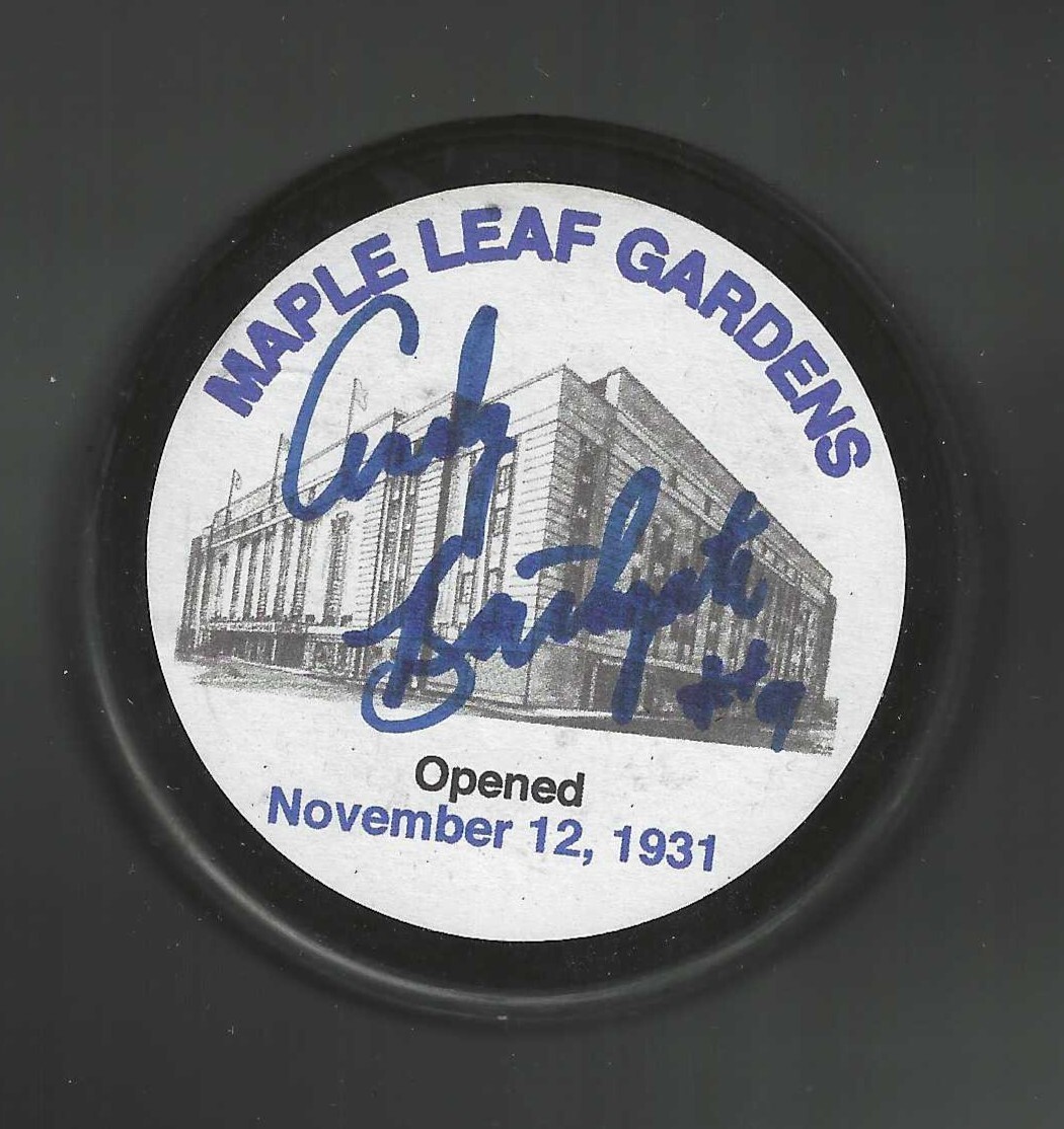 Andy Bathgate Signed Toronto Maple Leafs Maple Leaf Gardens Puck Beckett COA