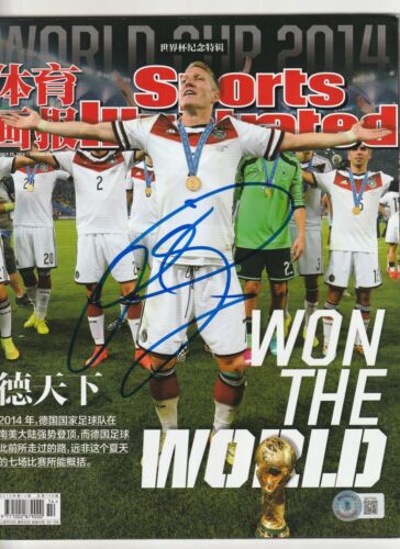 BASTIAN SCHWEINSTEIGER SIGNED 7/25/14 SPORTS ILLUSTRATED BECKETT BAS (NO LABEL) COLLECTIBLE MEMORABILIA