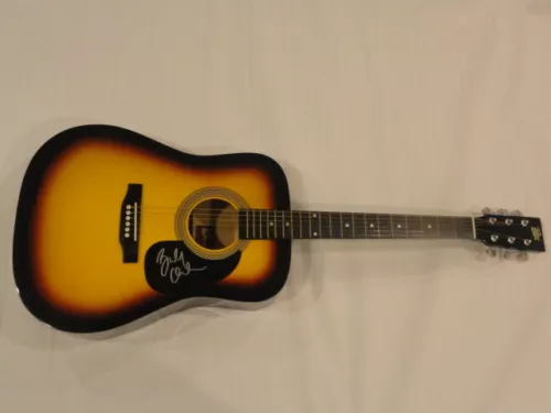 BRANDY CLARK SIGNED FULL-SIZE SUNBURST ACOUSTIC GUITAR COUNTRY CMA EXACT PROOF