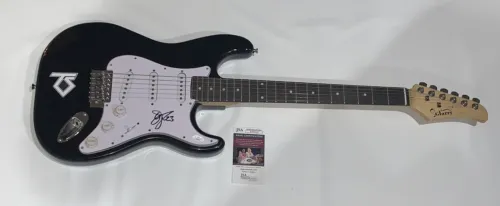 DEE SNIDER SIGNED BLACK ELECTRIC GUITAR TWISTED SISTER PROOF JSA COA