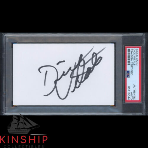 DICK VITALE SIGNED 3×5 INDEX CARD PSA DNA SLABBED AUTO BASKETBALL NCAA HOF C2426 COLLECTIBLE MEMORABILIA