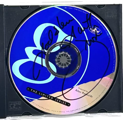 GARTH BROOKS SIGNED AUTOGRAPH CD “FRESH HORSES” JSA COA COLLECTIBLE MEMORABILIA