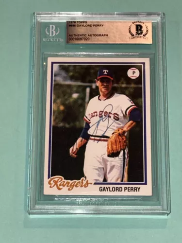 GAYLORD PERRY Signed 1978 TOPPS Card #686 Beckett Authenticated BAS