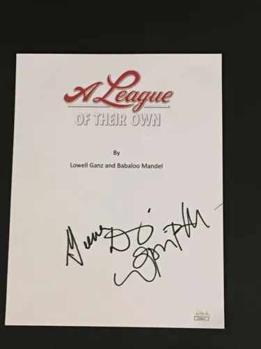 GEENA DAVIS & LORI PETTY SIGNED A LEAGUE OF THEIR OWN MOVIE SCRIPT JSA COA COLLECTIBLE MEMORABILIA