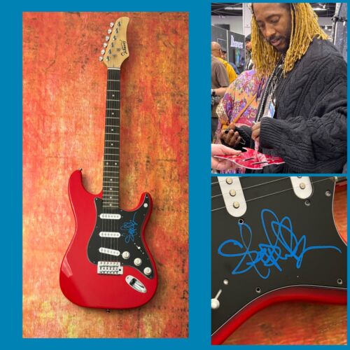 GFA SUICIDAL TENDENCIES BAND * THUNDERCAT * SIGNED ELECTRIC GUITAR PROOF COA COLLECTIBLE MEMORABILIA