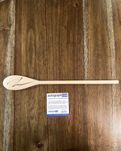 JEREMY ALLEN WHITE ‘THE BEAR’ SIGNED AUTOGRAPH WOOD SPATULA ‘CARMY’ ACOA COLLECTIBLE MEMORABILIA