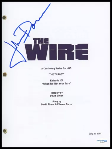 JOHN DOMAN “THE WIRE” AUTOGRAPH SIGNED ‘MAJOR RAWLS’ PILOT EPISODE SCRIPT ACOA COLLECTIBLE MEMORABILIA