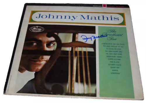 JOHNNY MATHIS SIGNED THE SWEETHEART TREE VINYL ALBUM RECORD BECKETT BAS BM02719 COLLECTIBLE MEMORABILIA
