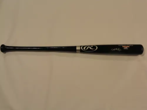 JUNG HO-KANG SIGNED FULL-SIZE BLACK RAWLINGS BAT PITTSBURGH PIRATES PROOF