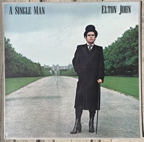 LEGENDARY ELTON JOHN AUTOGRAPHED SIGNED “A SINGLE MAN” LP VINYL ALBUM PSA/DNA COLLECTIBLE MEMORABILIA