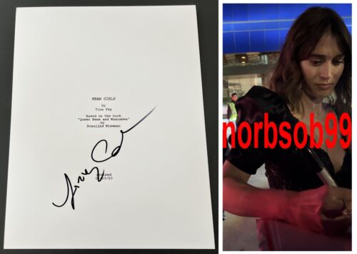 LIZZY CAPLAN SIGNED AUTOGRAPH MEAN GIRLS FULL MOVIE SCRIPT W/EXACT PROOF COLLECTIBLE MEMORABILIA
