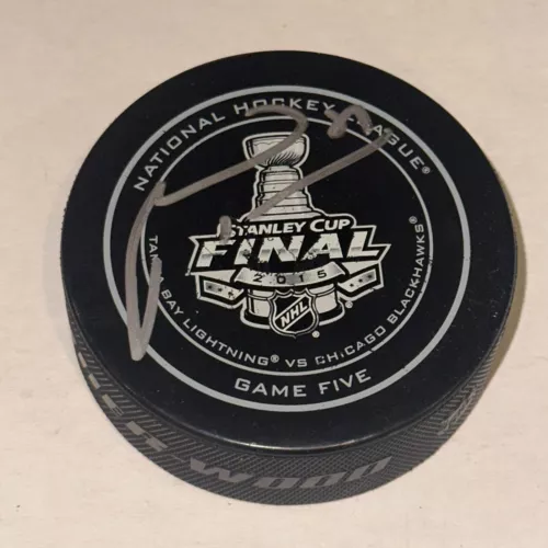 MARIAN HOSSA Signed 2015 STANLEY CUP FINAL Official GAME 5 Puck Beckett BAS