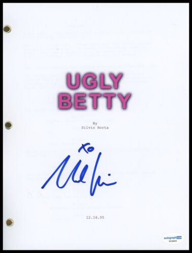 MICHAEL URIE “UGLY BETTY” AUTOGRAPH SIGNED COMPLETE PILOT EPISODE SCRIPT ACOA COLLECTIBLE MEMORABILIA