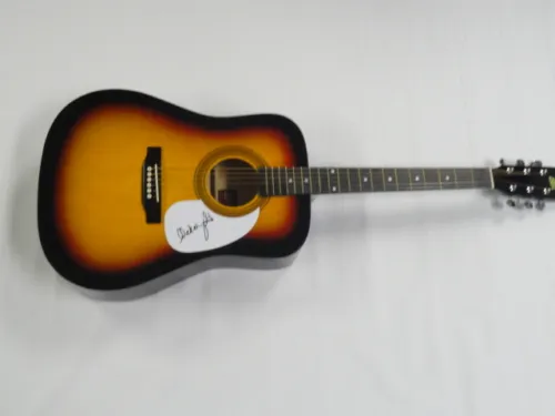 MICKEY GUYTON SIGNED FULL-SIZE SUNBURST ACOUSTIC GUITAR BETTER THAN YOU LEFT ME