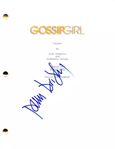 PENN BADGLEY SIGNED AUTOGRAPH GOSSIP GIRL FULL PILOT SCRIPT – DAN HUMPHREY STUD COLLECTIBLE MEMORABILIA