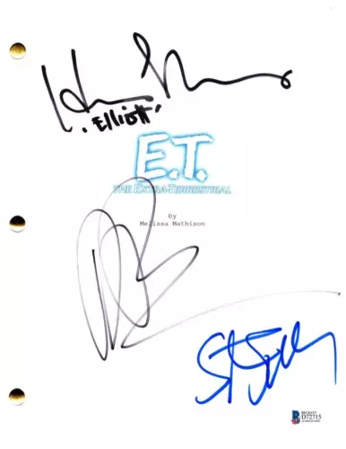 STEVEN SPIELBERG DREW BARRYMORE +1 SIGNED AUTOGRAPH ET FULL MOVIE SCRIPT BECKETT COLLECTIBLE MEMORABILIA