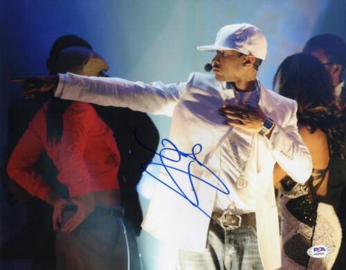 USHER RAYMOND SIGNED AUTOGRAPH 11×14 PHOTO R&B ICON CONFESSIONS 8701 W/ PSA COA COLLECTIBLE MEMORABILIA