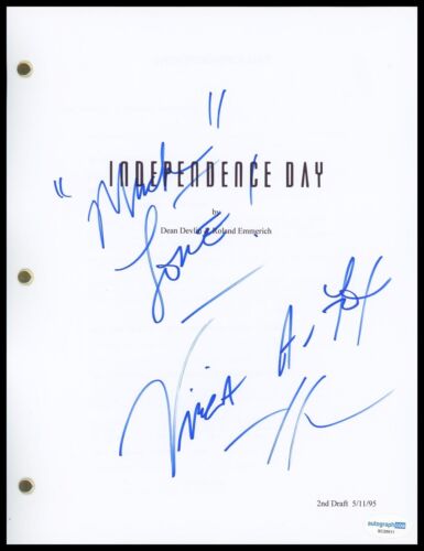 VIVICA A. FOX “INDEPENDENCE DAY” AUTOGRAPH SIGNED FULL SCRIPT SCREENPLAY ACOA COLLECTIBLE MEMORABILIA