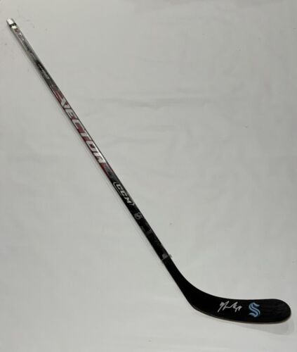 YANNI GOURDE SIGNED FULL SIZE HOCKEY STICK SEATTLE KRAKEN COLLECTIBLE MEMORABILIA
