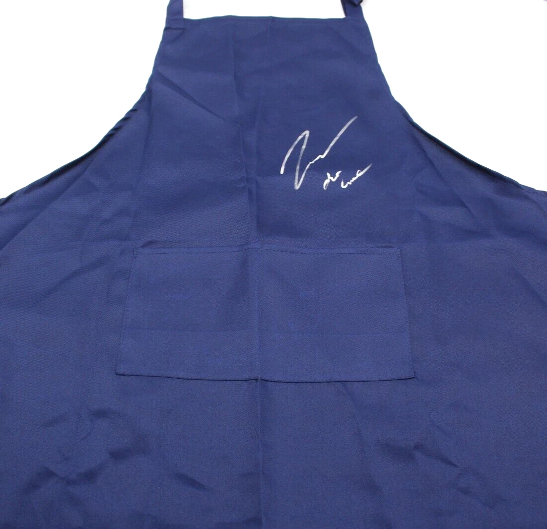 Jeremy Allen White The Bear Signed Chef Apron Carmy w/Beckett COA BM50310