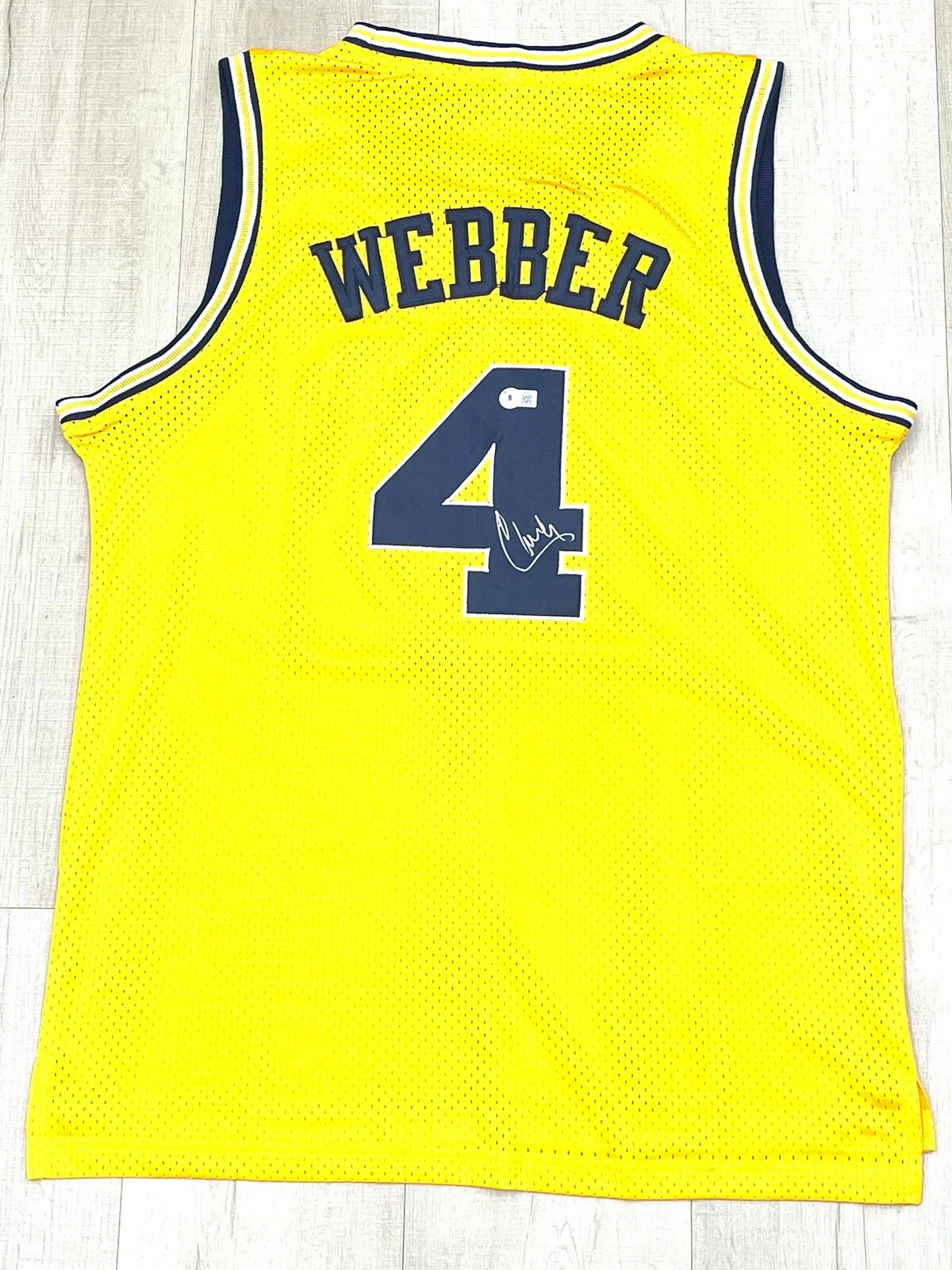 Chris Webber Hand Signed Michigan Wolverines Jersey Beckett BAS Cert # BH095492