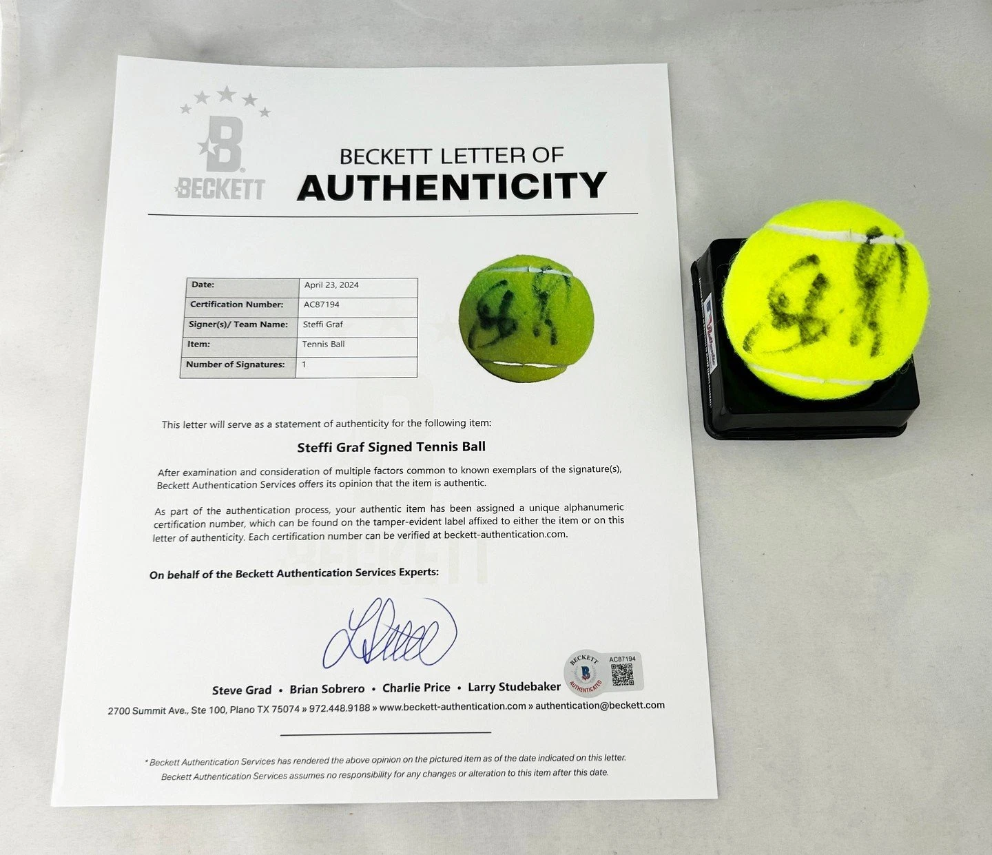 Steffi Graf Signed Tennis Ball Beckett BAS 3 COA