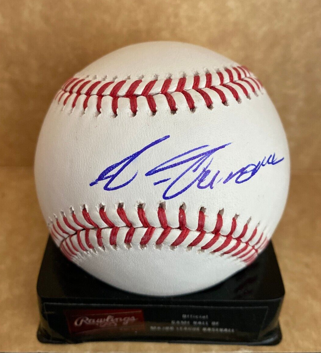 AMBIORIS TAVAREZ ATLANTA BRAVES SIGNED AUTOGRAPHED M.L. BASEBALL BECKETT *