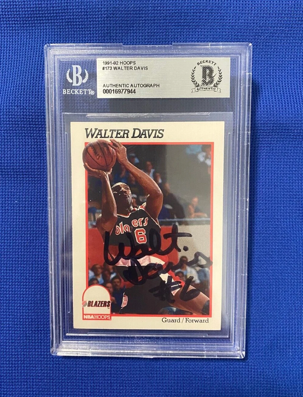 1991-92 HOOPS WALTER DAVIS BLAZERS SIGNED AUTO AUTOGRAPHED CARD #173 BECKETT