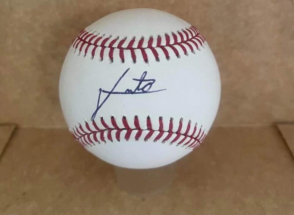 GILBERTO CELESTINO MINNESOTA TWINS SIGNED AUTO M.L. BASEBALL BECKETT AUTH