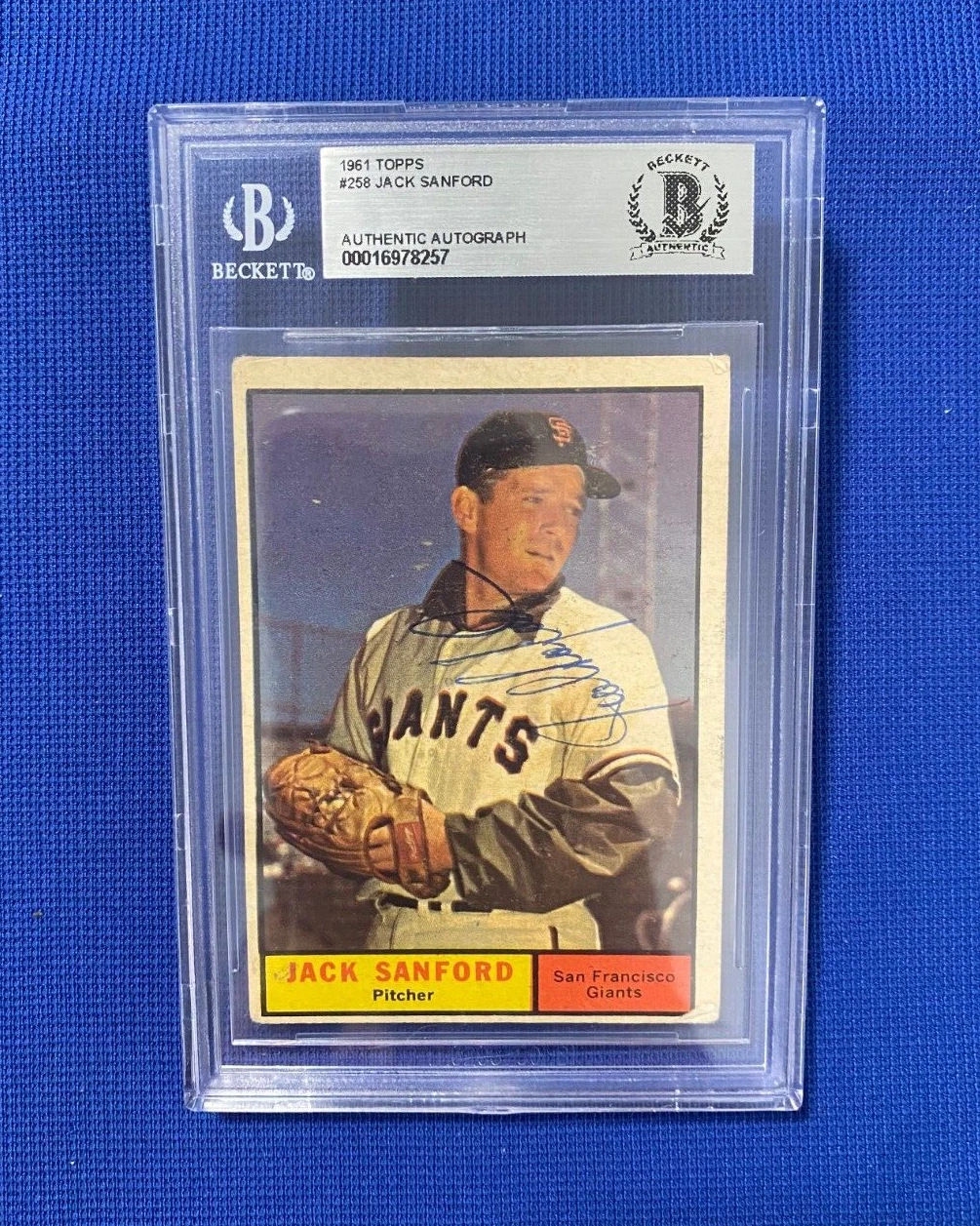 1961 TOPPS JACK SANFORD SF GIANTS SIGNED AUTOGRAPHED AUTO CARD #258 BECKETT