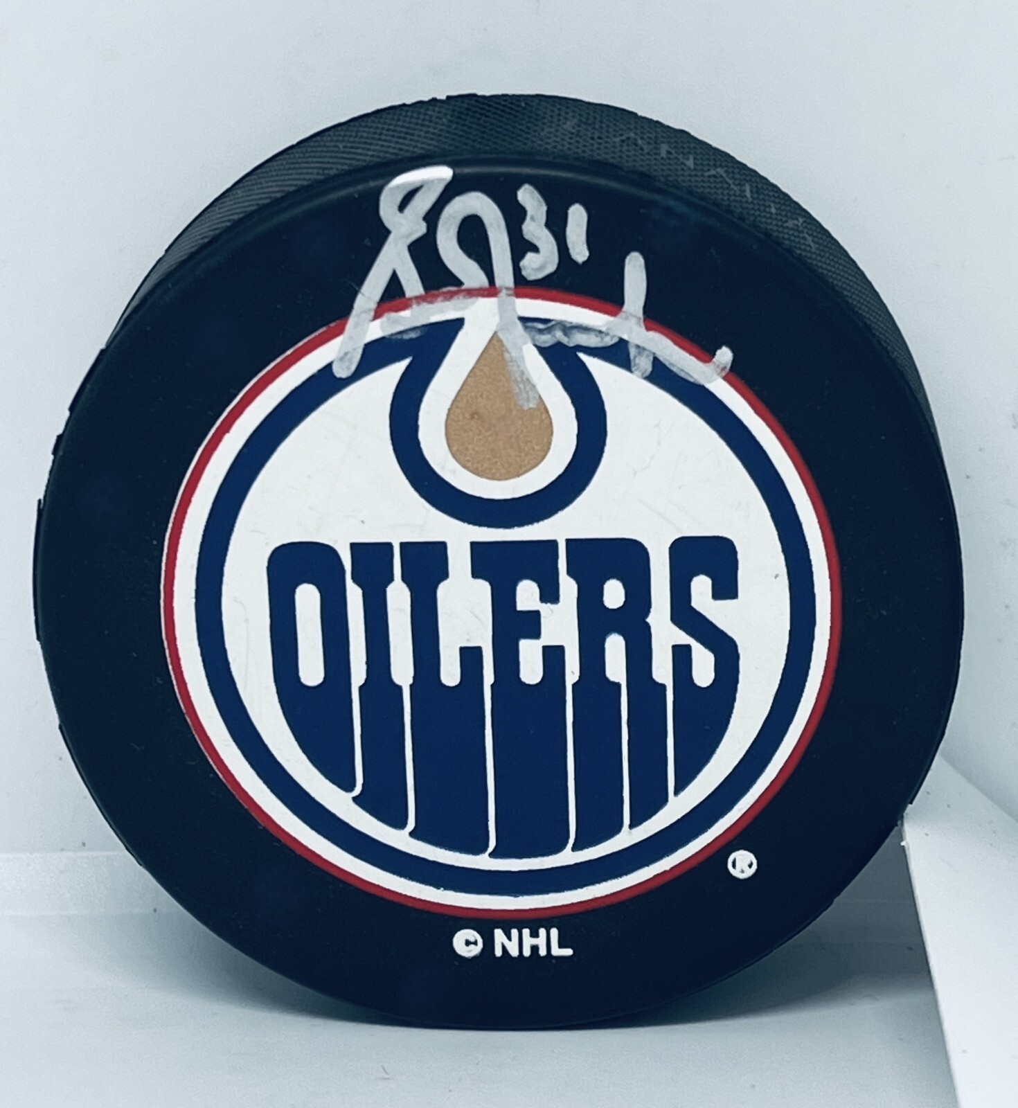 Grant Fuhr signed Edmonton Oilers Puck autographed Beckett COA