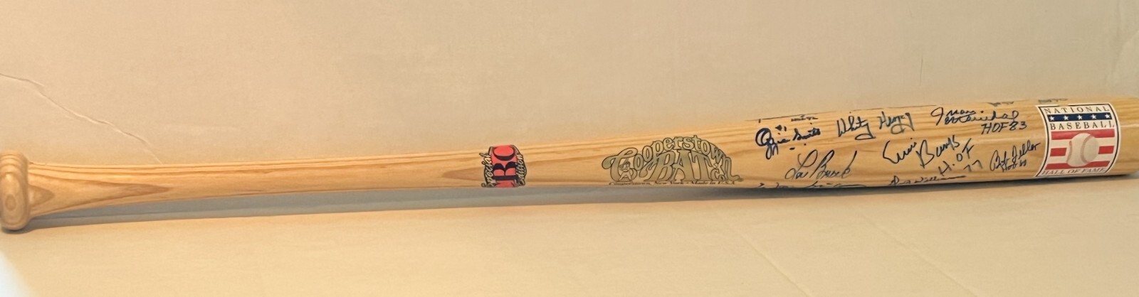 MLB Hall of Famers signed Cooperstown Bat 24 signatures Seaver, Brock Beckett