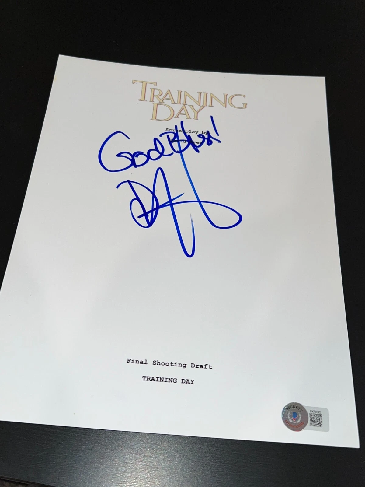 DENZEL WASHINGTON SIGNED AUTOGRAPH MOVIE SCRIPT TRAINING DAY BECKETT BAS E