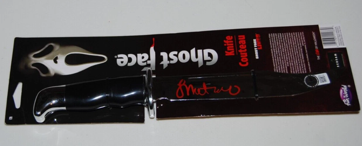 LAURIE METCALF signed (SCREAM) Ghostface toy knife Mrs Loomis BECKETT BN71123