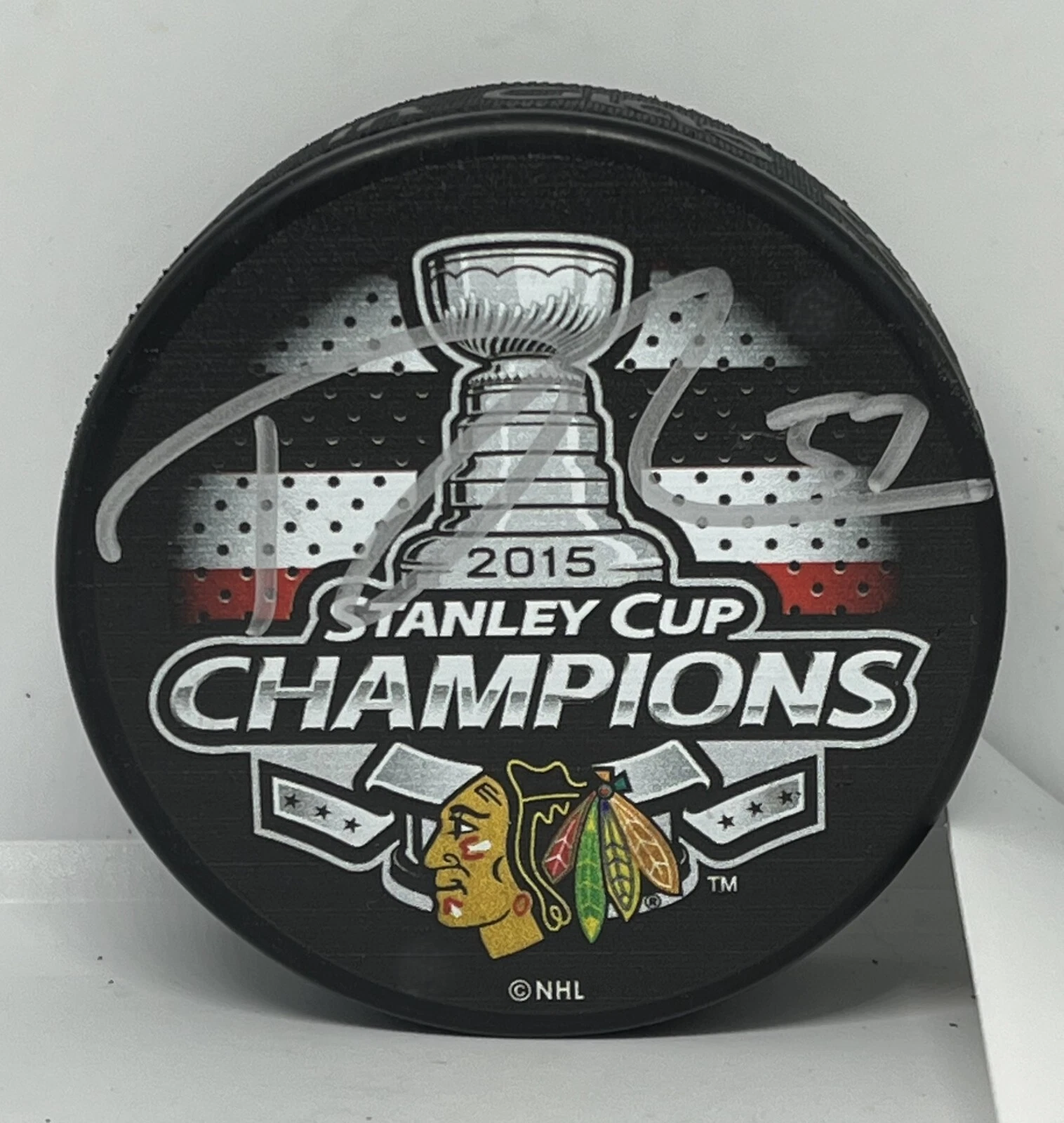 Trevor Van Riemsdyk signed Chicago Blackhawks 2015 Stanley Cup Champs Puck #1