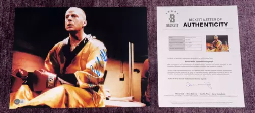 BRUCE WILLIS Signed PULP FICTION 11x14 PHOTO with Beckett (BAS) LOA