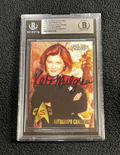 KATE MULGREW SIGNED 1998 SKYBOX STAR TREK VOYAGER JANEWAY CHALLENGE CARD BECKETT COLLECTIBLE MEMORABILIA